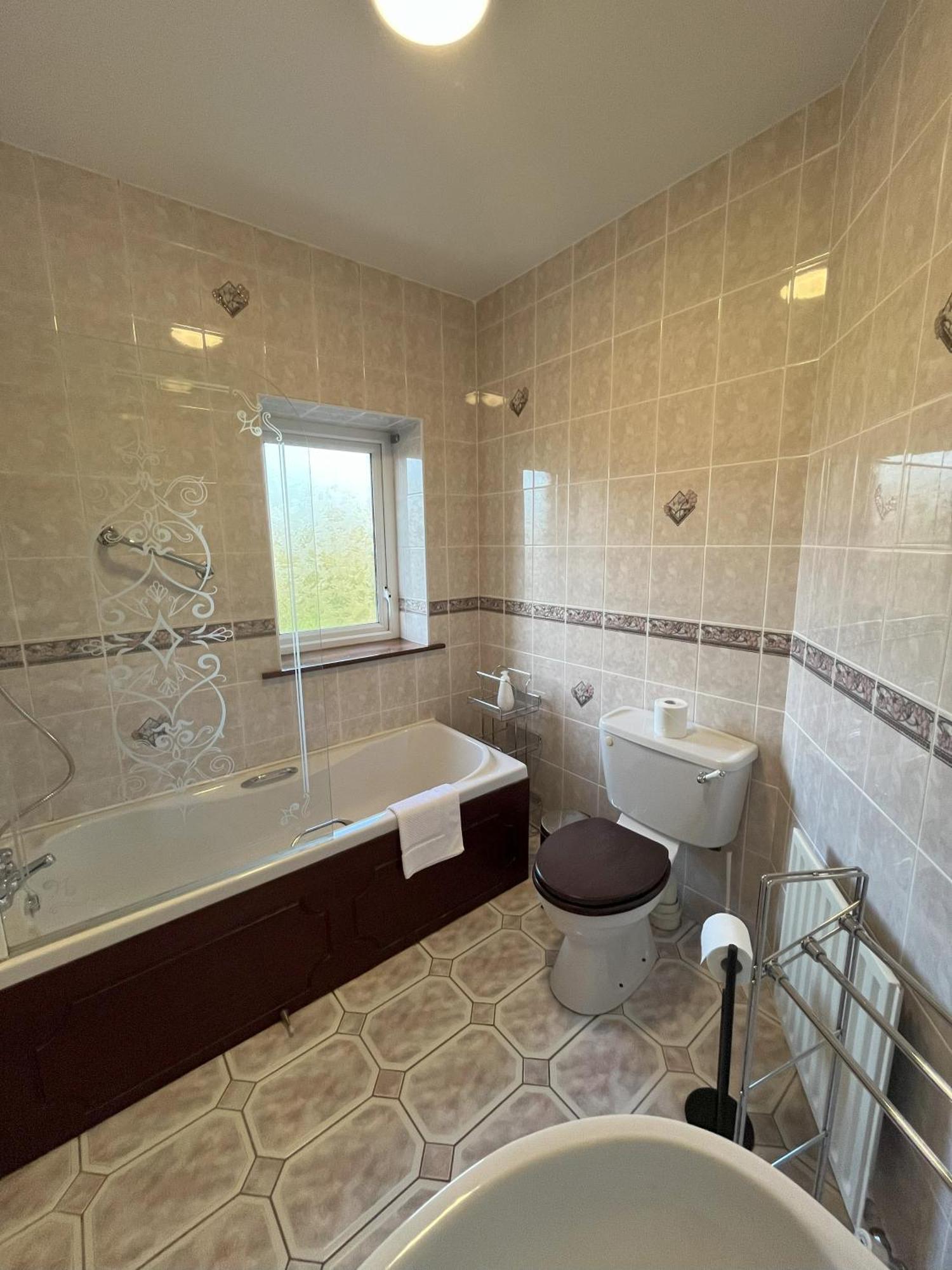 Pk Lodge Bed And Breakfast Скибберин Экстерьер фото