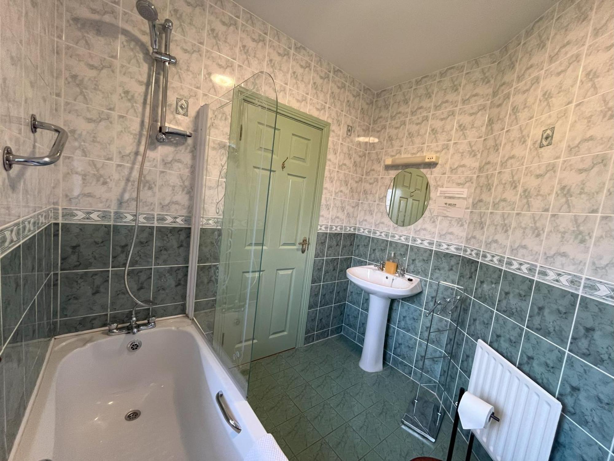 Pk Lodge Bed And Breakfast Скибберин Экстерьер фото